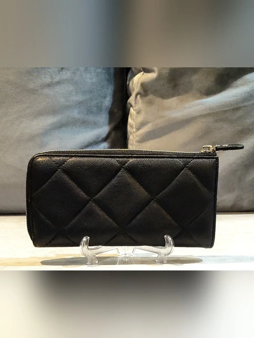 SALVATORE FERRAGAMO VARA RIBBON QUILTED SHIMMERY LEATHER CONTINENTAL LONG WALLET